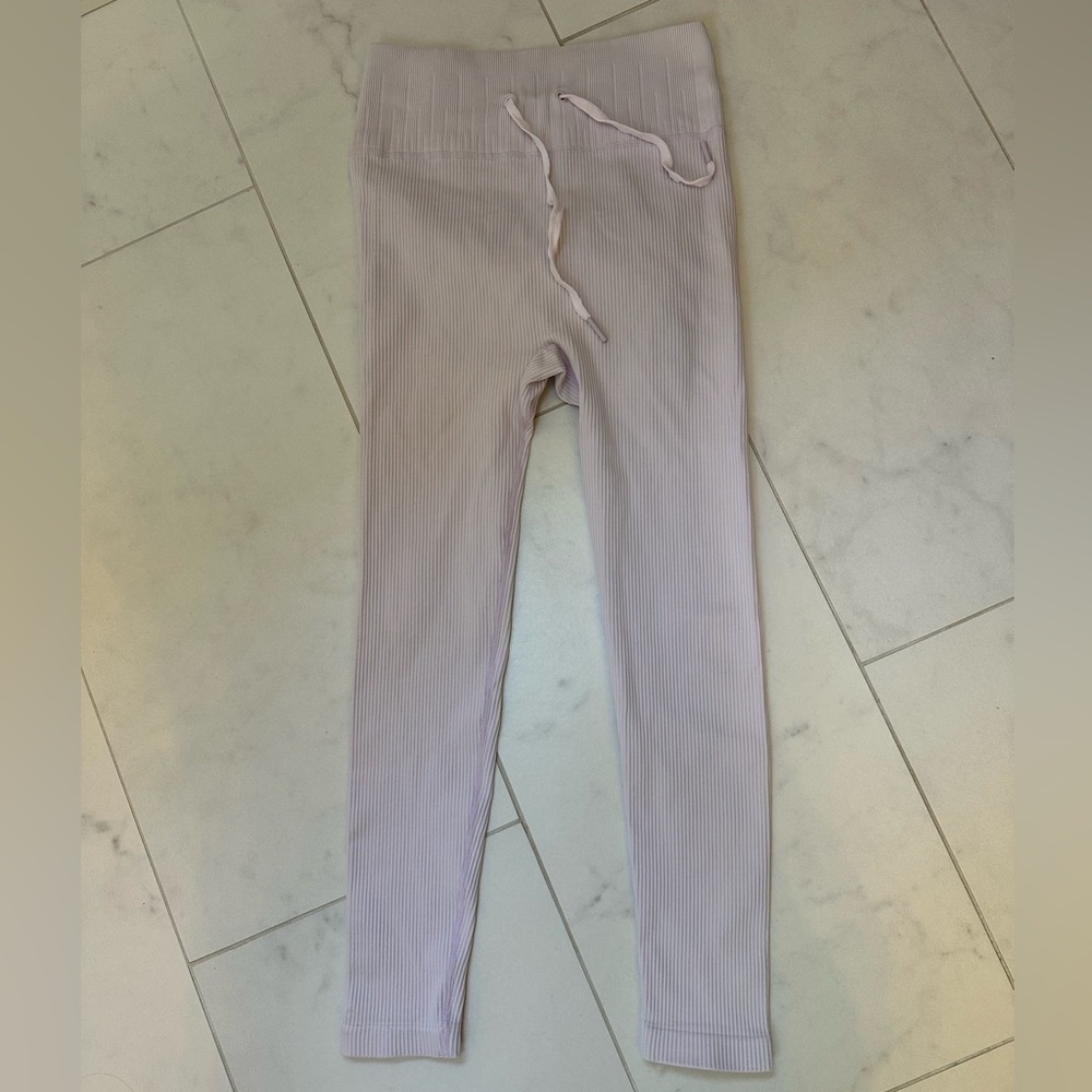 Women's Lavender Ribbed Leggings